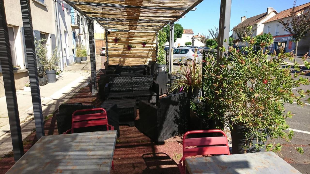 Hôtel Les Deux Porches Verrieres (Charente) Exterior foto