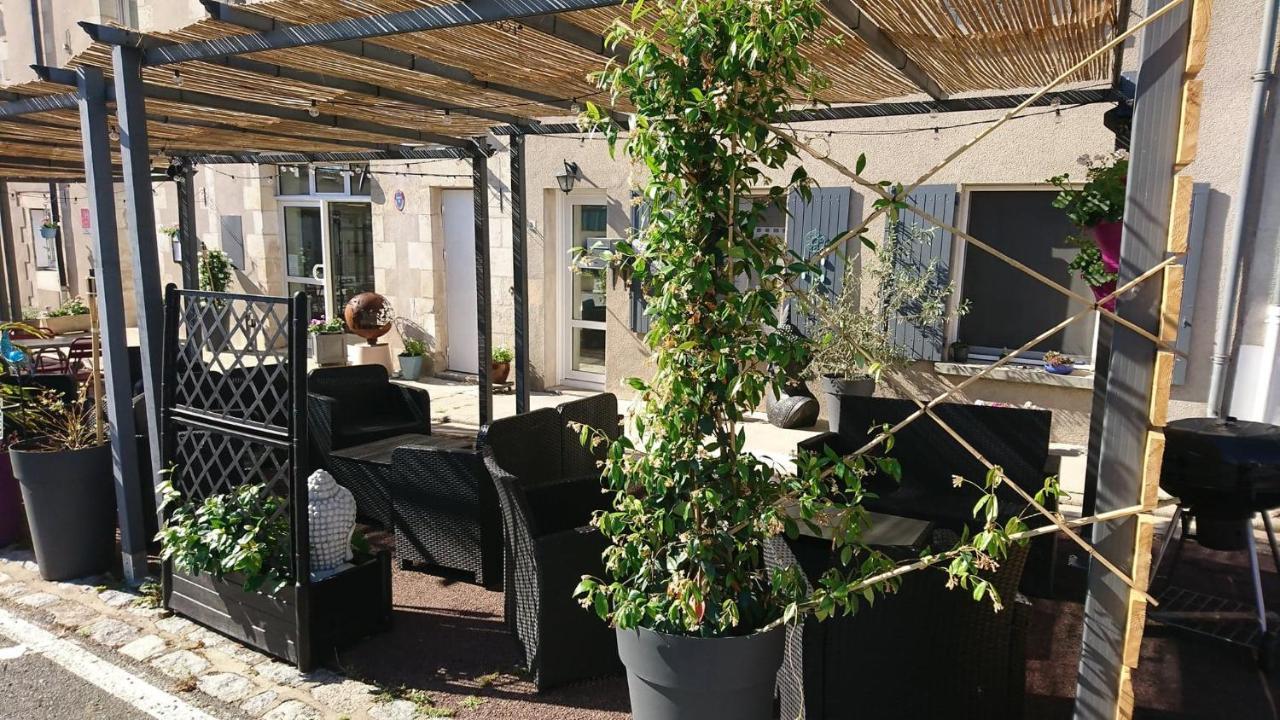 Hôtel Les Deux Porches Verrieres (Charente) Exterior foto