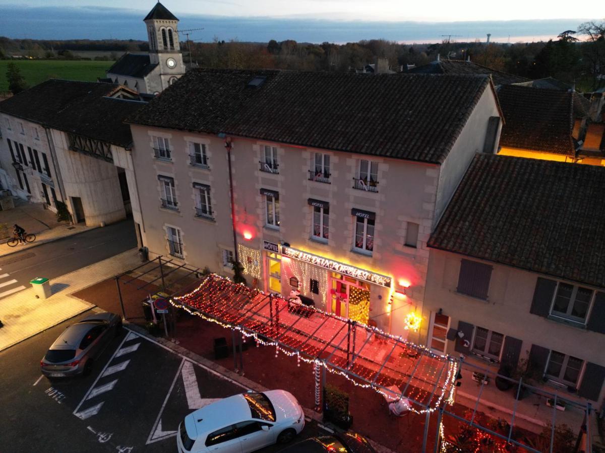 Hôtel Les Deux Porches Verrieres (Charente) Exterior foto
