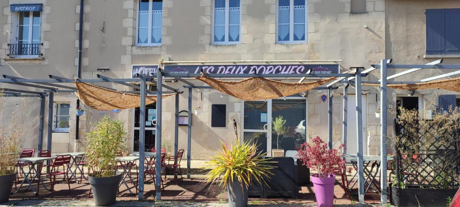 Hôtel Les Deux Porches Verrieres (Charente) Exterior foto